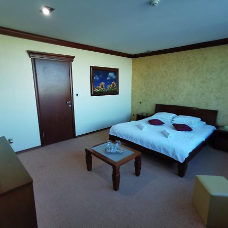 Panorama Apartman Нови Сад Екстериор снимка